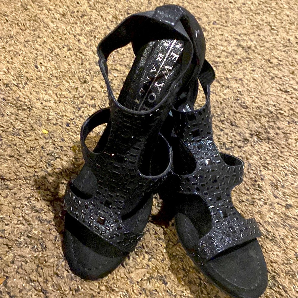 NWOT wedge sandals